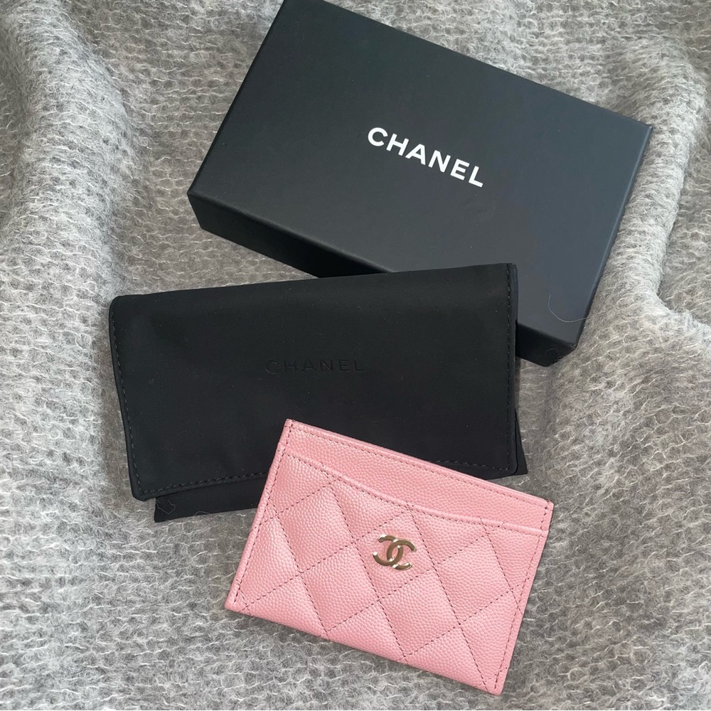 Chanel Classic Card Holder in Pink 22C